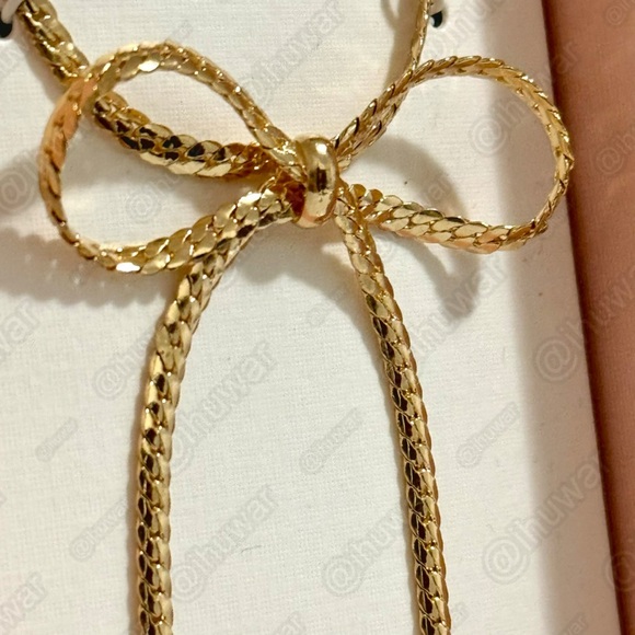 House of Harlow 1960 Gold Bow Necklace NIB - Picture 2 of 10